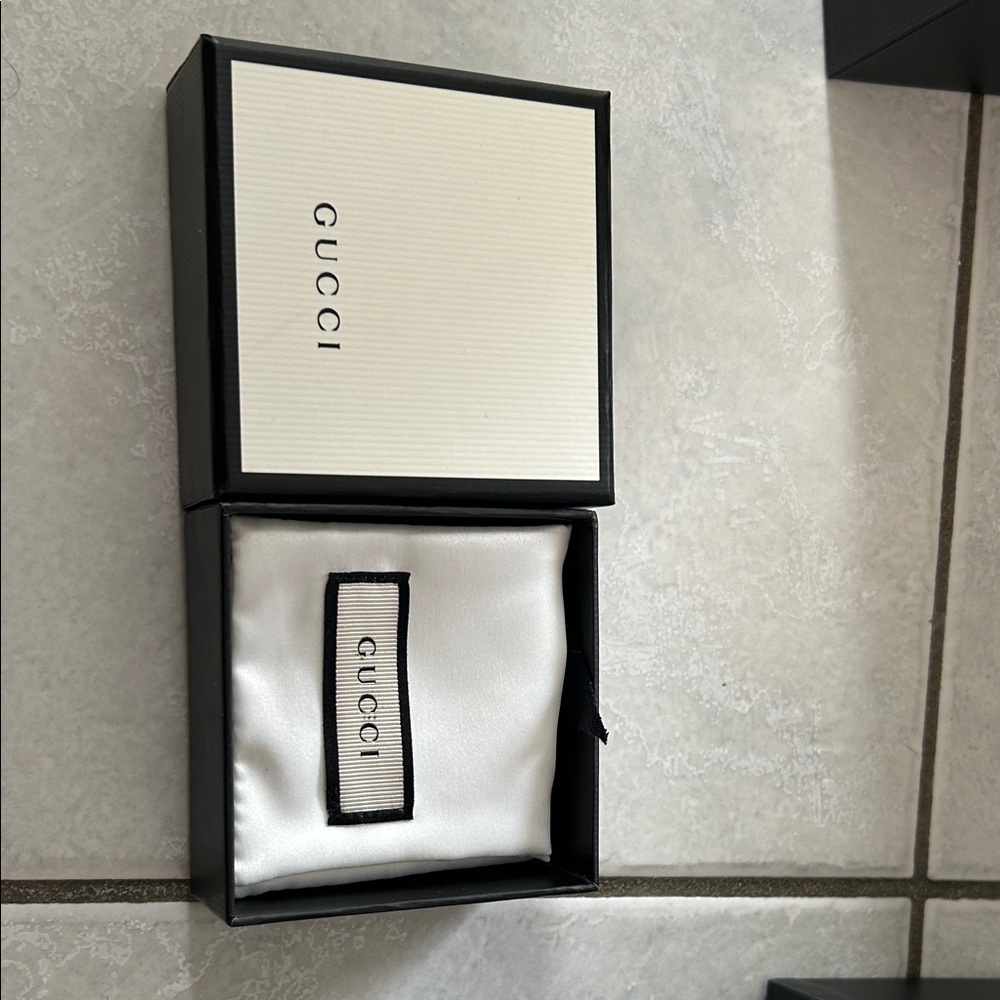 10 Gucci empty Boxes. In Perfect Condition. - Picture 7 of 14